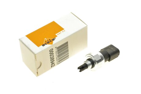 Датчик давления nrf 38942 на Мерседес Clk