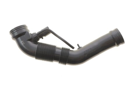 Патрубок інтеркулера (турбіни) nrf 165033 на Фольксваген Гольф 5