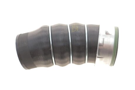 Патрубок интеркулера (турбины) nrf 166114 на Бмв Е90