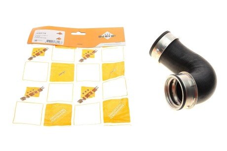 Патрубок интеркулера (турбины) nrf 166016 на Фольксваген Пассат б5