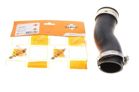 Патрубок nrf 166093 на Ауди Q7