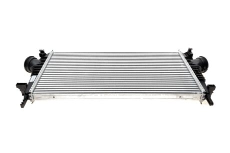 Радиатор интеркулера nrf 30796 на Опель Инсигния а