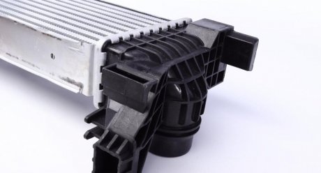 Радиатор интеркулера nrf 309383