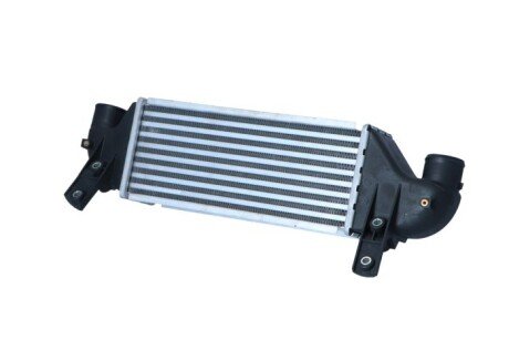 Радіатор інтеркулера nrf 30992 на Форд Транзит