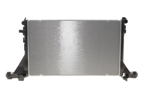 Радиатор интеркулера nrf 560011 на Рено Мастер 3