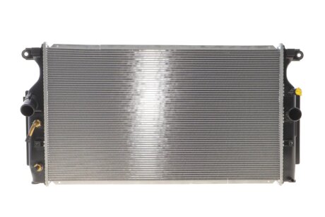 Радиатор интеркулера nrf 59202 на Тойота Авенсис т27