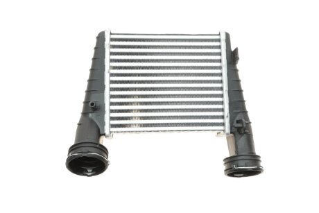 Радиатор интеркулера nrf DSC30138A на Шкода Суперб 1