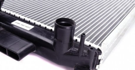 Радиатор охлаждения двигателя nrf 51564