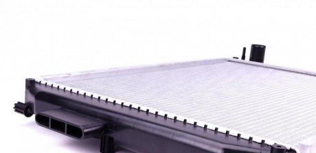 Радиатор охлаждения двигателя nrf 51564