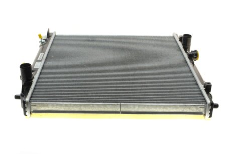 Радиатор охлаждения двигателя nrf 50001 на Митсубиси Паджеро 2