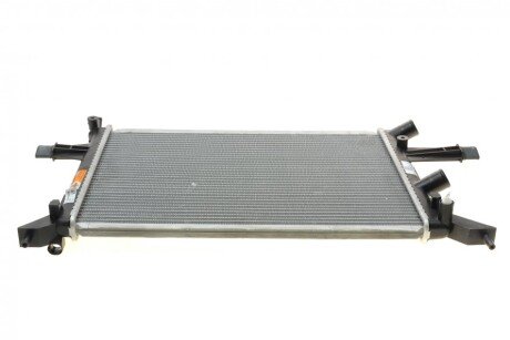 Радиатор охлаждения двигателя nrf 507529