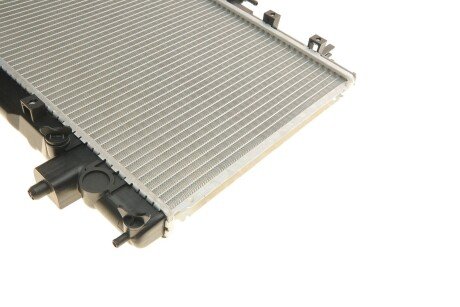 Радиатор охлаждения двигателя nrf 507590