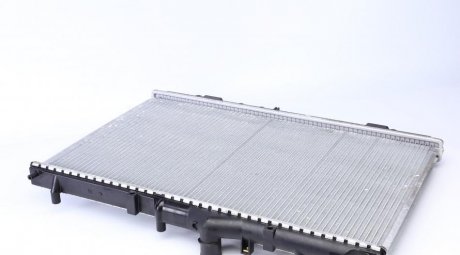 Радиатор охлаждения двигателя nrf 509517