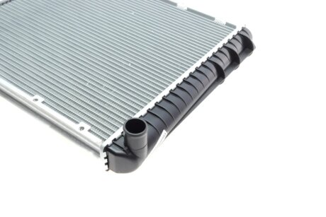 Радиатор охлаждения двигателя nrf 514782