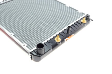 Радиатор охлаждения двигателя nrf 514782