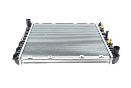 Радиатор охлаждения двигателя nrf 514782