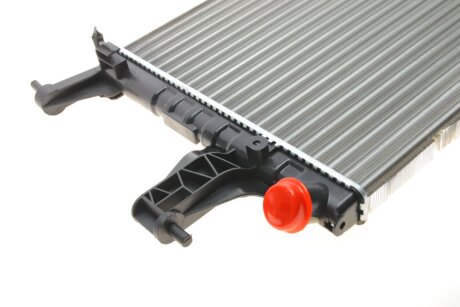 Радіатор охолодження двигуна nrf 519596