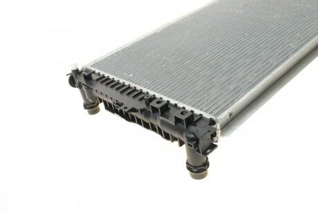 Радиатор охлаждения двигателя nrf 529504