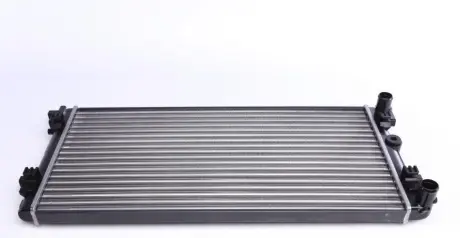 Радиатор охлаждения двигателя NRF 53024A Шкода Рапид