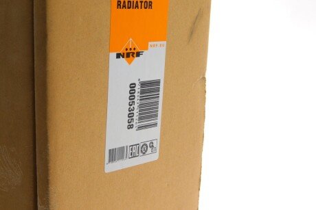 Радиатор охлаждения двигателя nrf 53058
