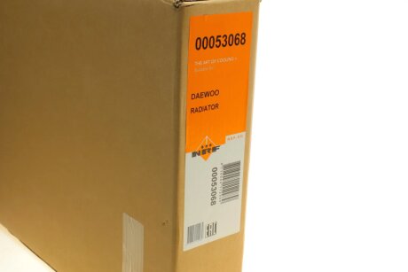 Радиатор охлаждения двигателя nrf 53068