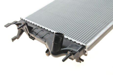 Радиатор охлаждения двигателя nrf 53136