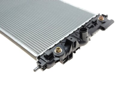 Радіатор охолодження двигуна nrf 53143