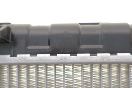 Радиатор охлаждения двигателя nrf 53162