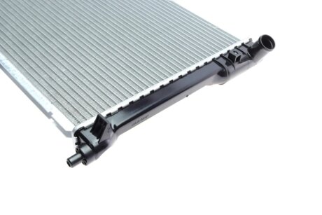 Радиатор охлаждения двигателя nrf 53263