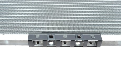 Радиатор охлаждения двигателя nrf 53263