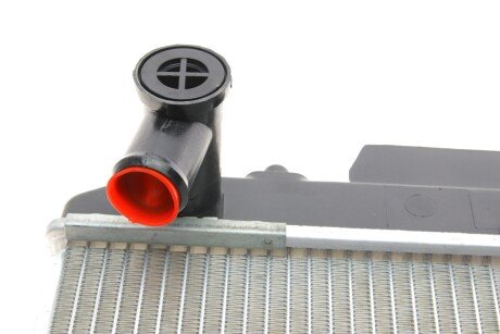 Радиатор охлаждения двигателя nrf 53324