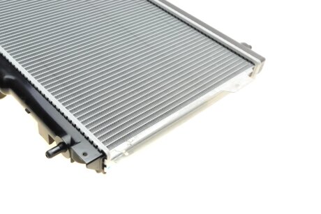 Радиатор охлаждения двигателя nrf 53362