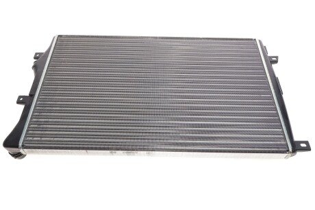 Радиатор охлаждения двигателя nrf 53406A