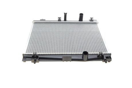 Радіатор охолодження двигуна nrf 53533 на Тойота Ярис