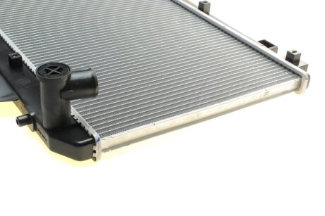 Радиатор охлаждения двигателя nrf 53572