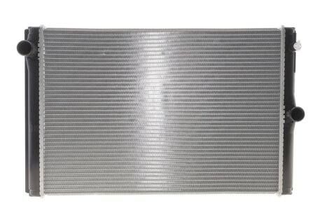 Радиатор охлаждения двигателя nrf 53764 на Тойота Аурис