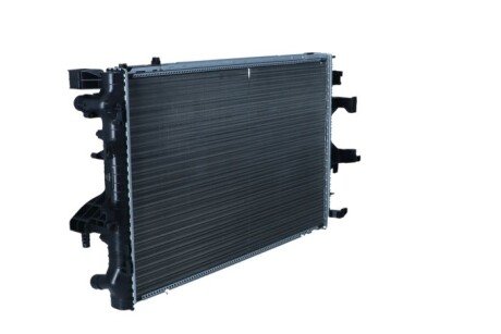 Радиатор охлаждения двигателя nrf 53795A
