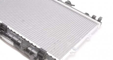 Радиатор охлаждения двигателя nrf 53819