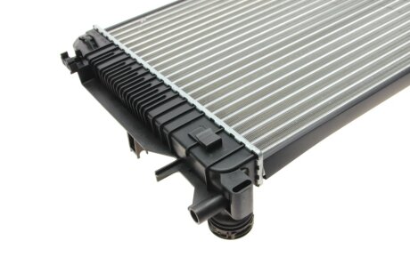 Радіатор охолодження двигуна nrf 53833A