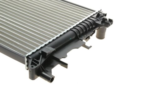 Радіатор охолодження двигуна nrf 53833A