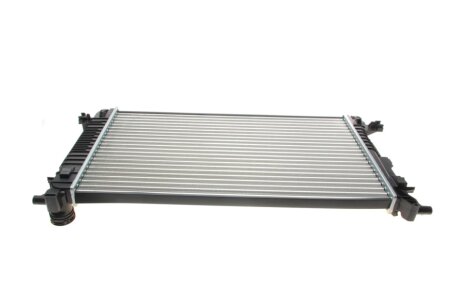 Радіатор охолодження двигуна nrf 53833A