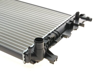 Радіатор охолодження двигуна nrf 53833A