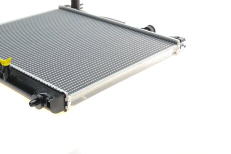 Радиатор охлаждения двигателя nrf 53882