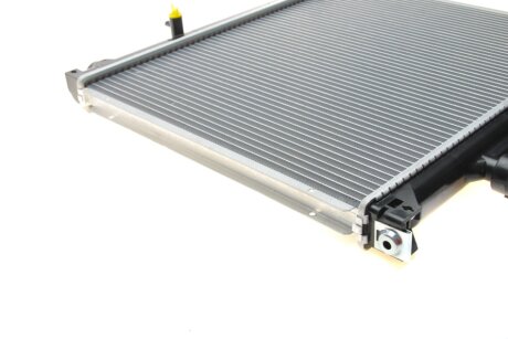 Радиатор охлаждения двигателя nrf 53882