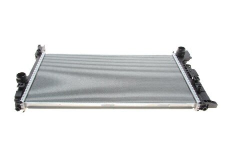 Радиатор охлаждения двигателя nrf 550028