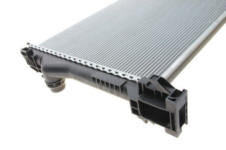 Радиатор охлаждения двигателя nrf 550028