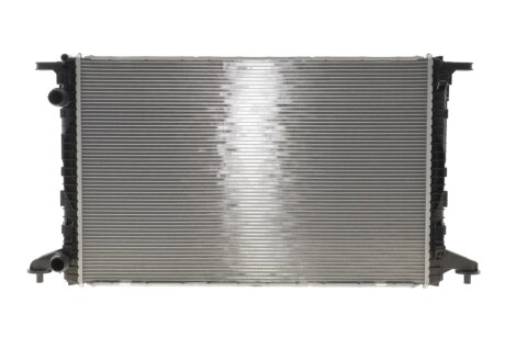 Радиатор охлаждения двигателя nrf 550030 на Фольксваген Туарег