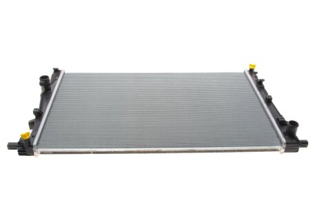 Радіатор охолодження двигуна nrf 550123 на Jeep Cherokee