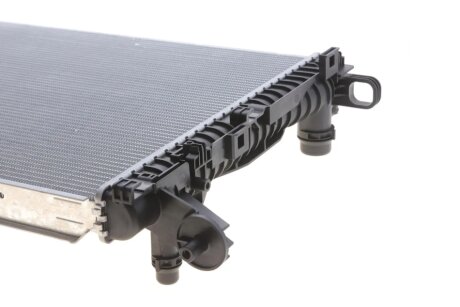 Радіатор охолодження двигуна nrf 550219