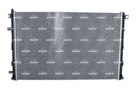 Радиатор охлаждения двигателя nrf 550255 на Ауди A6 C8